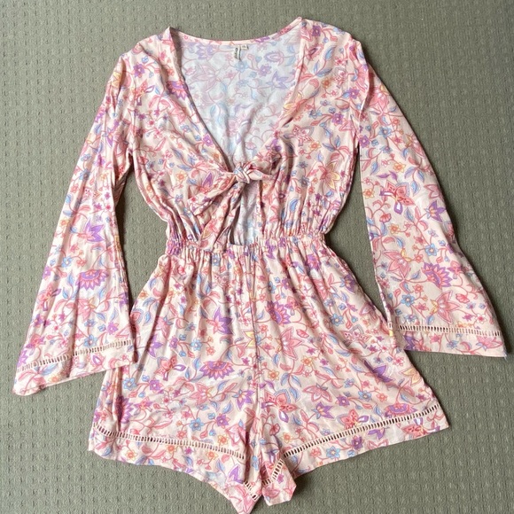 ⛔️Sold⛔️Rip Curl Pink Floral Tie Front Bella Romper AU8 - Picture 9 of 13